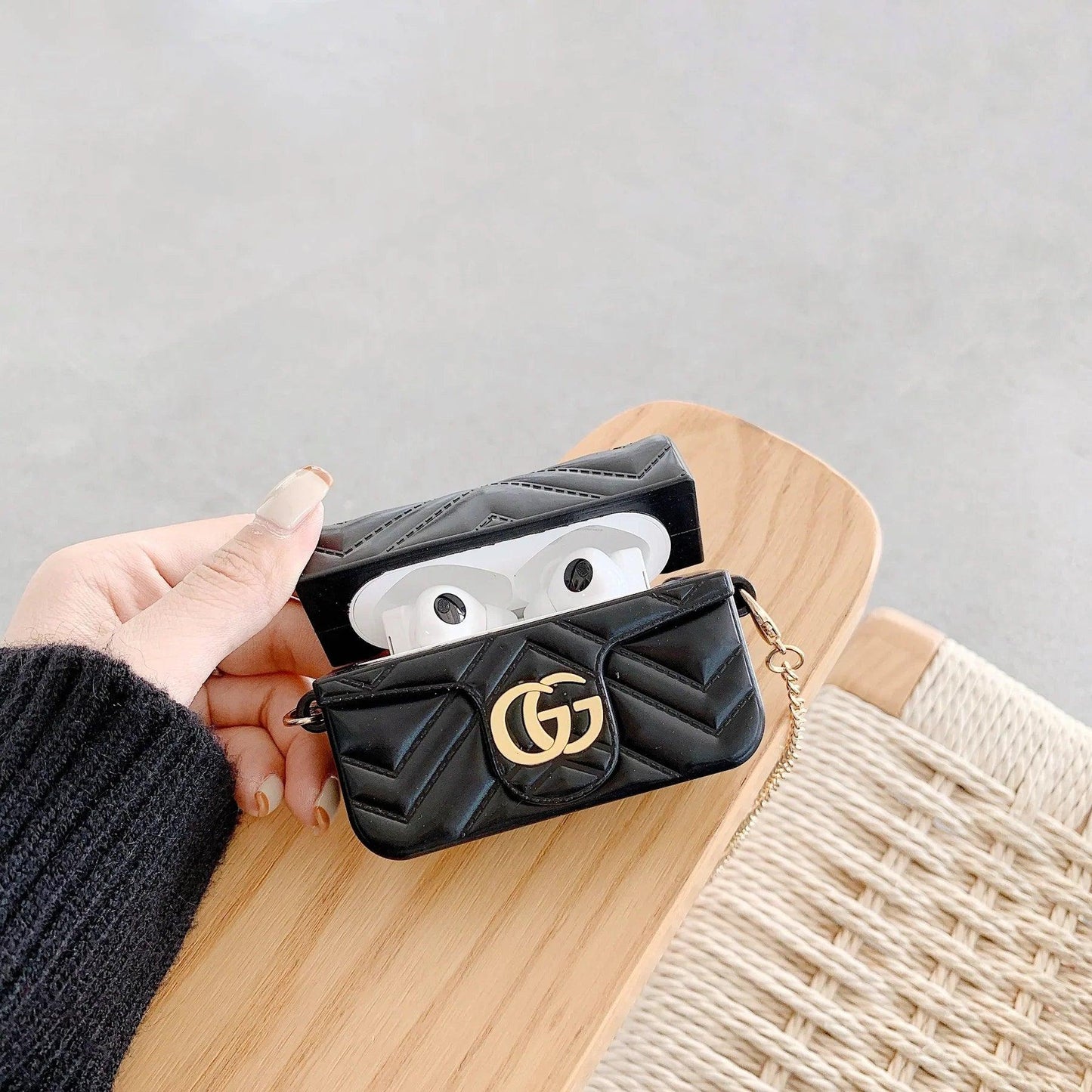 GG Airpod Case With Strap